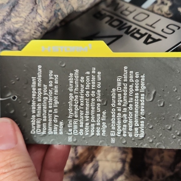 Under Armour Storm. Lightweight Hooded Jacket 1253118 $149.00 - Picture 11 of 11